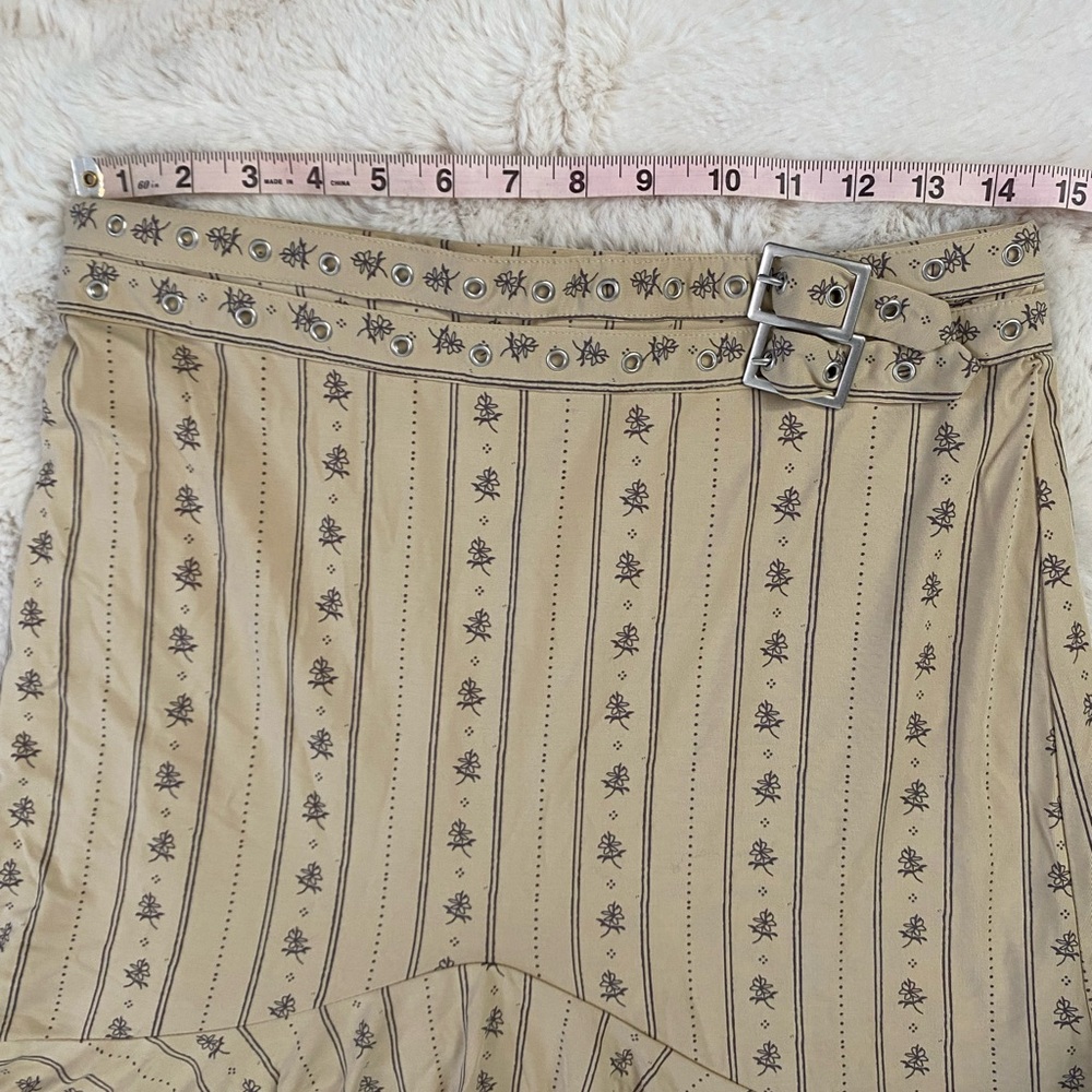 With Jean Beige Floral A-Line Midi Skirt - Picture 5 of 10